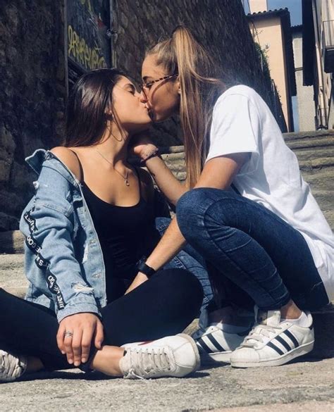 lesbianas tocandose|lesbianas tocandose Search